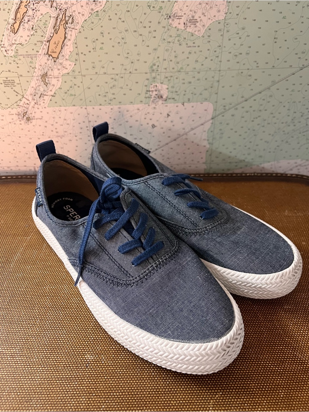 EUC! Sperry Top Sider, Women's 9M, Navy Blue, Lace Up Shoes, Memory Foam